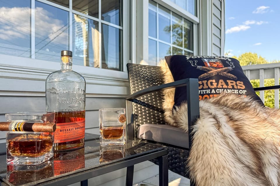 Shelbyville Farmhouse with Hot Tub, Fire Pit and Grill House in Indiana