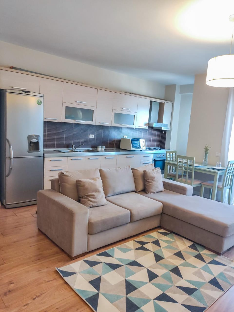 Kitchen or kitchenette, Living room, Seating area, Dining area, minibar, pet friendly, stove