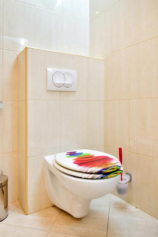 Toilet, Bathroom