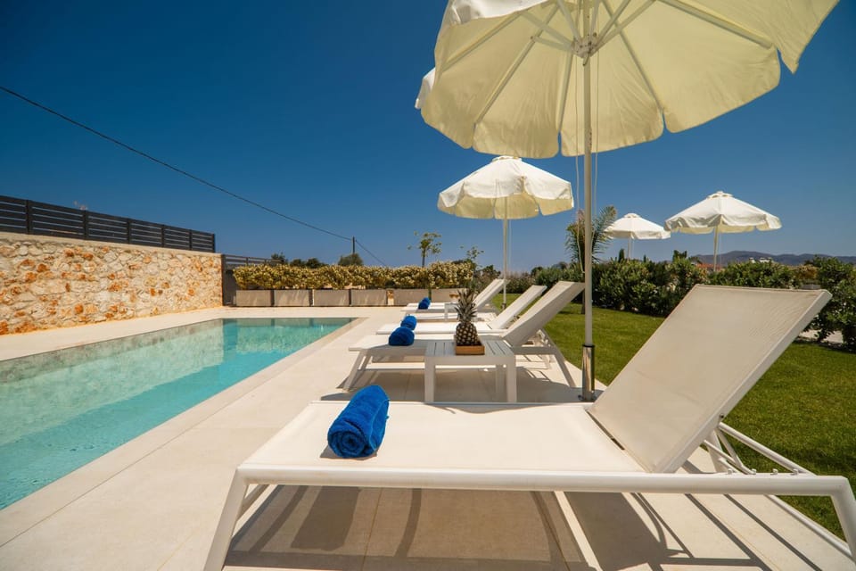 Garden, Swimming pool