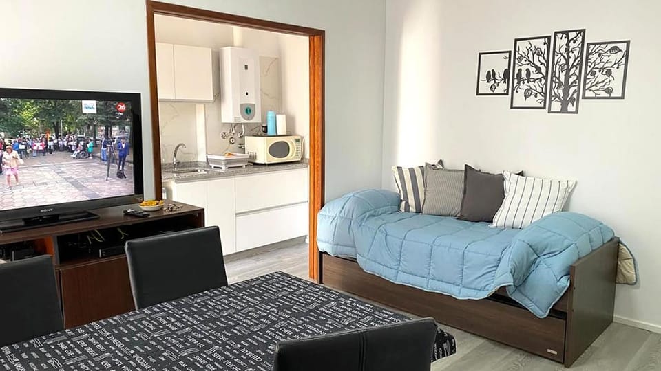 Bed, TV and multimedia, Living room, air conditioner