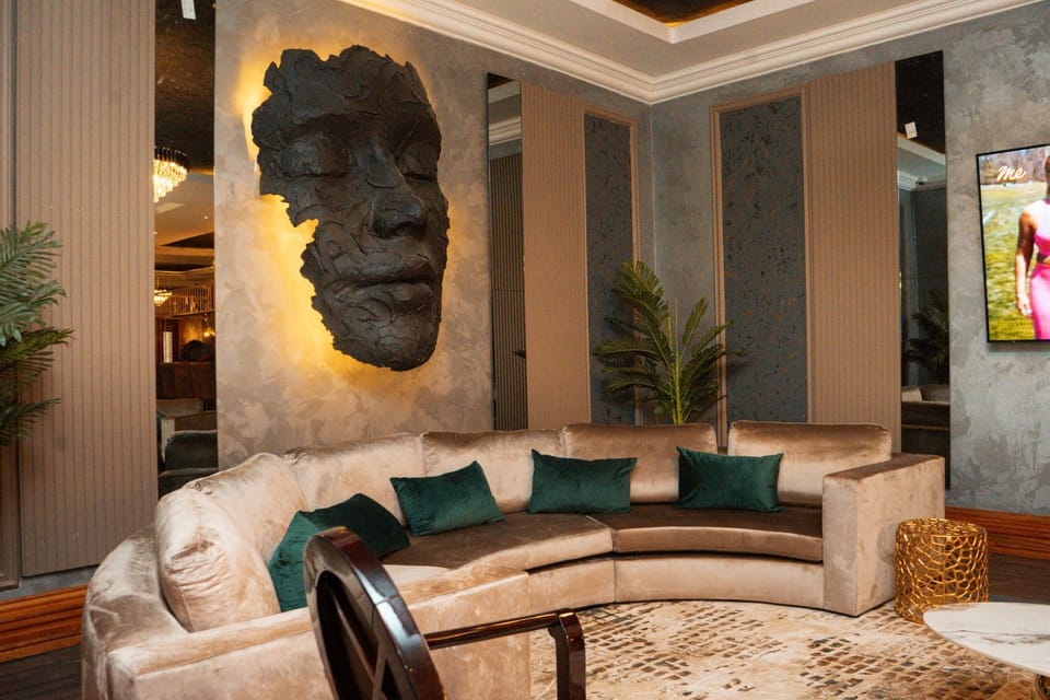 Living room, Decorative detail, Seating area