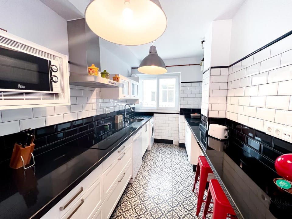 Coffee/tea facilities, Kitchen or kitchenette, dishwasher, minibar, stove, toaster