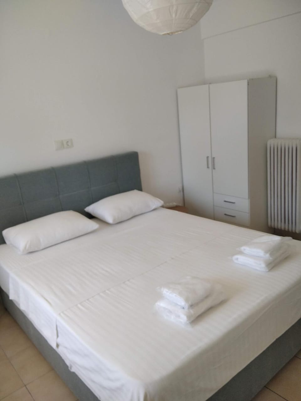 Bed, Bedroom, internet, towels, wardrobe