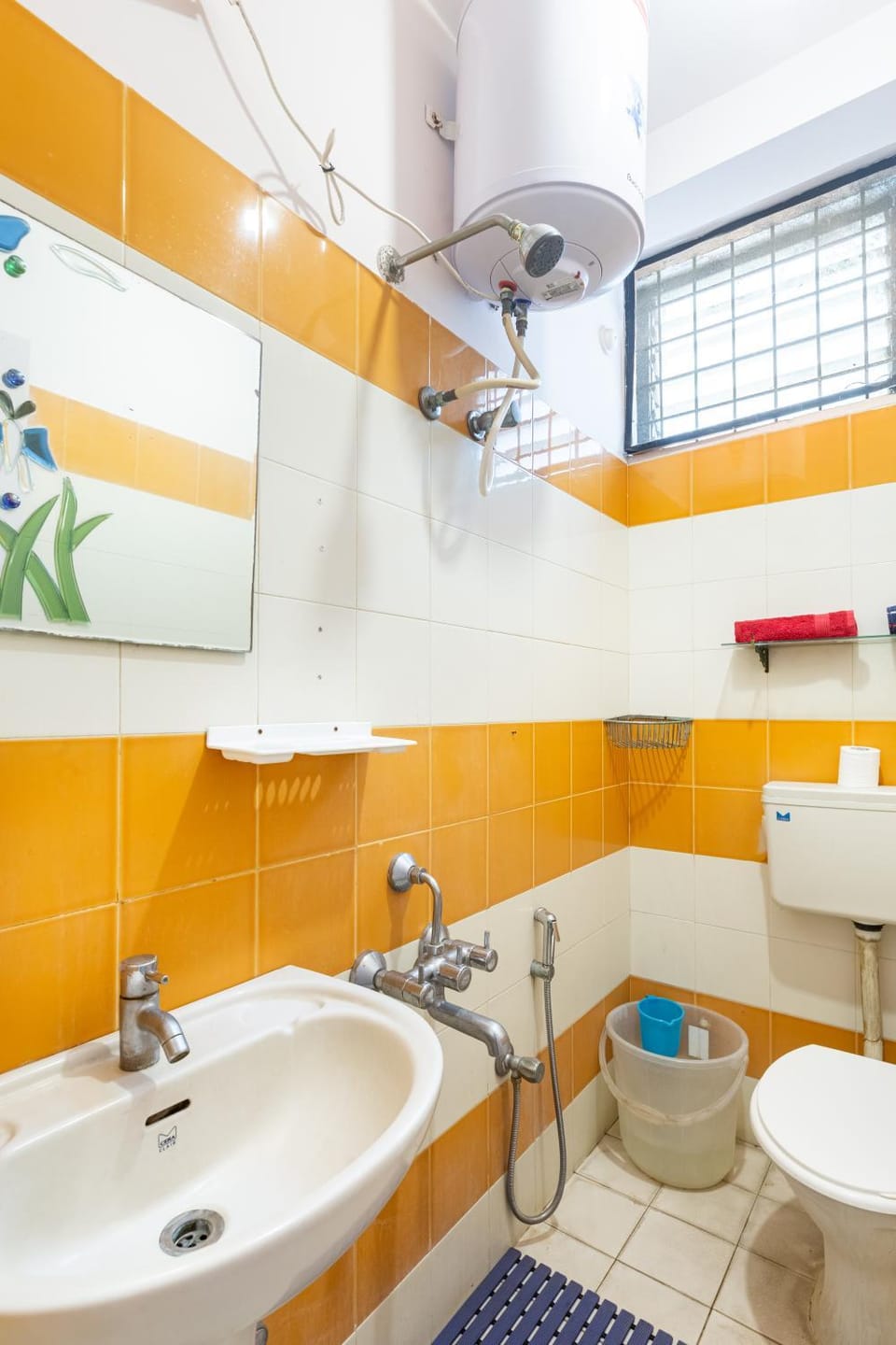 Moonchine yellow furnished 2bhk flat in Cooke town Apartment in Bengaluru