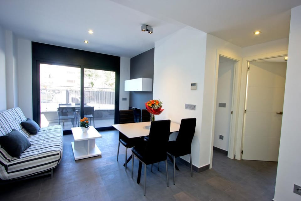Day, Balcony/Terrace, Living room, Dining area