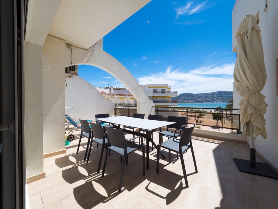 Balcony/Terrace, Balcony/Terrace, Beach, Beach, On site, City view, City view, Garden view, Garden view, Landmark view, Landmark view, Mountain view, Mountain view, Sea view, Sea view, Street view, Street view