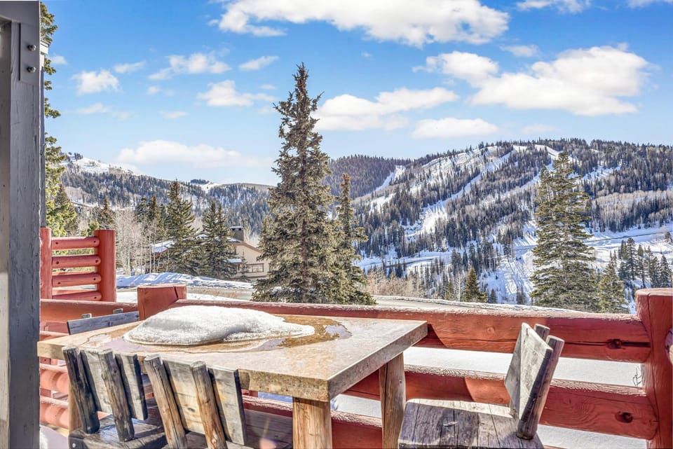 Enclave 10 House in Park City