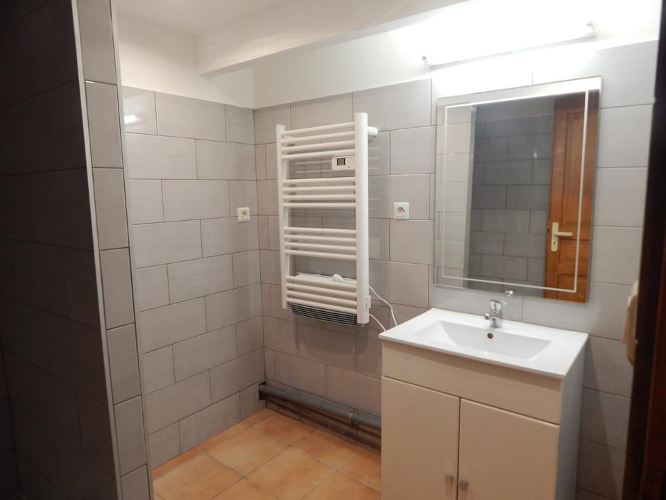 F3 HOCHE 2 éme étage Apartment in Narbonne