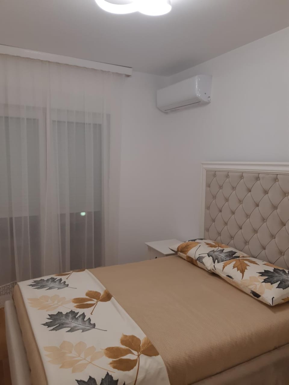 Bed, Photo of the whole room, Bedroom, air conditioner