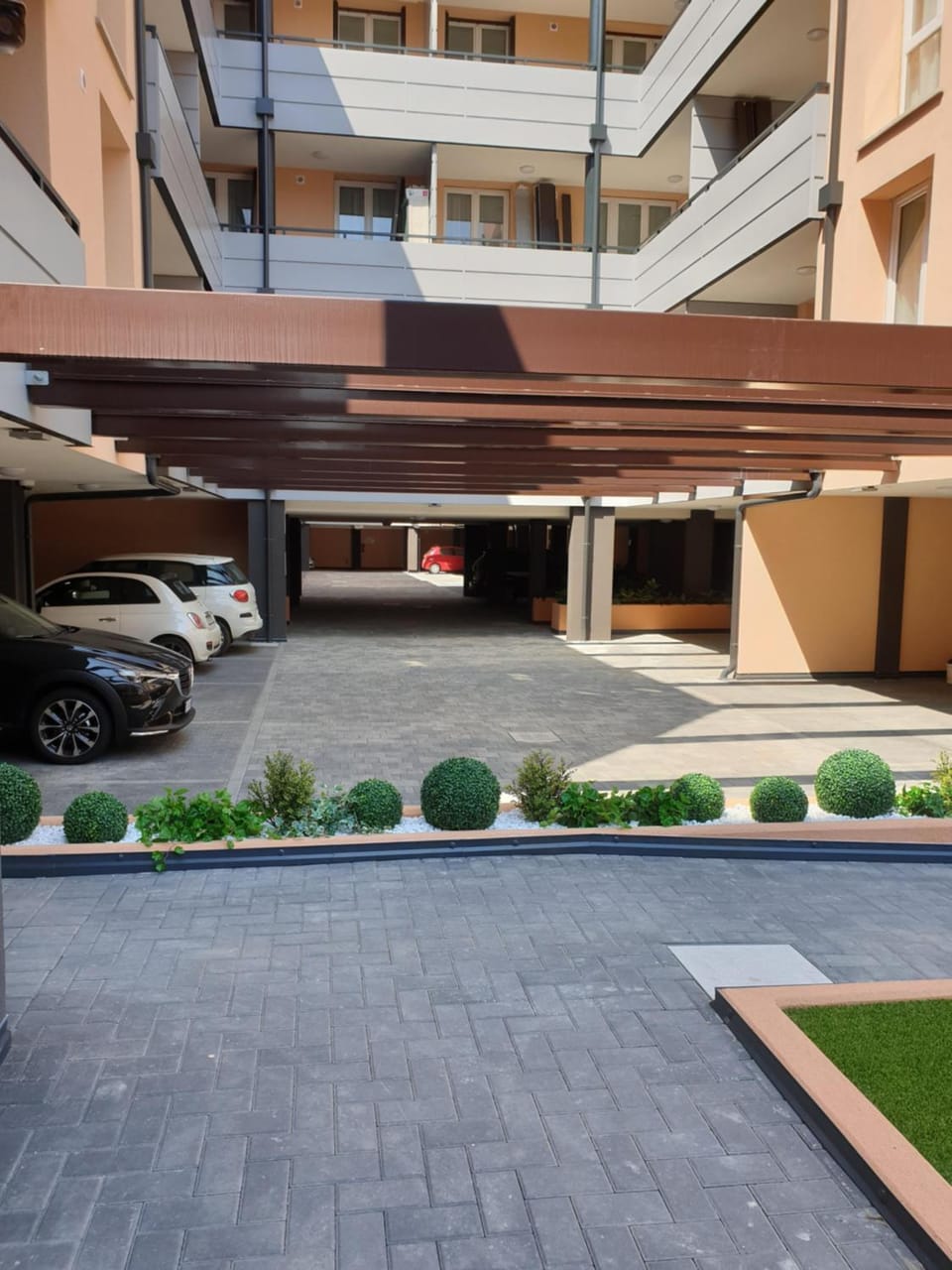 Day, Location, Parking