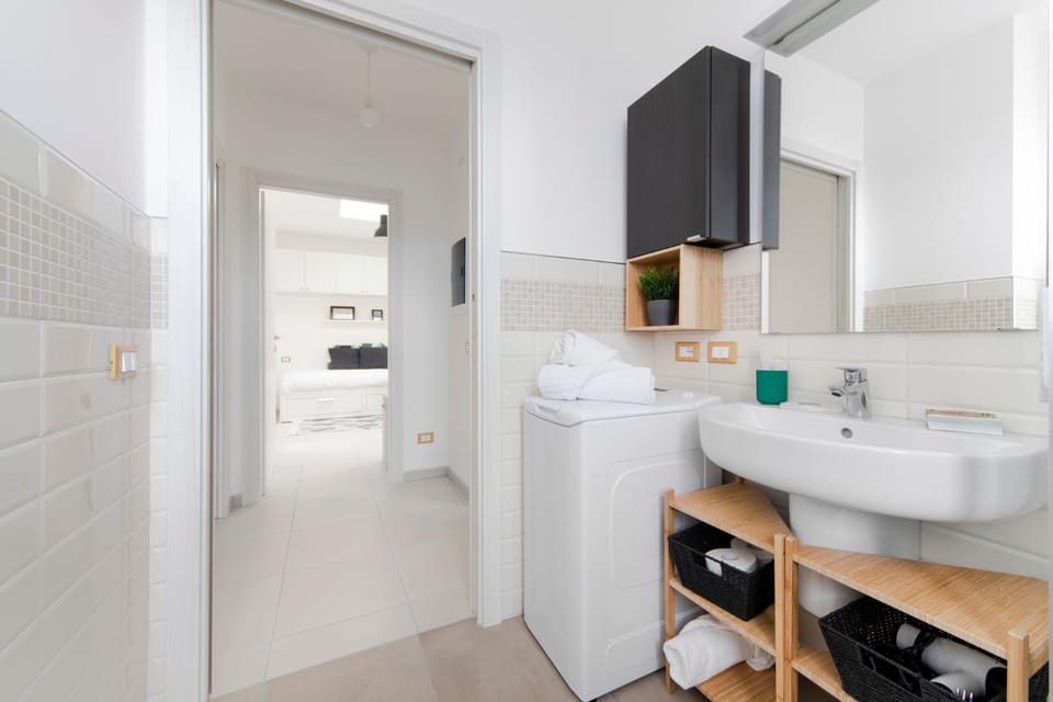Shower, Bathroom, towels