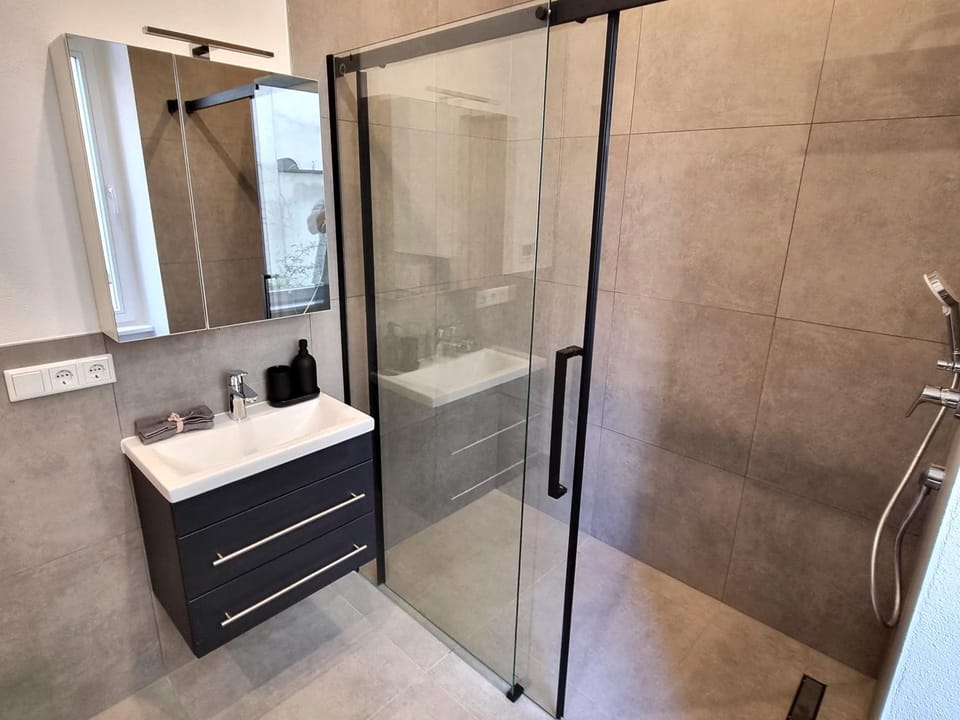 Shower, Bathroom