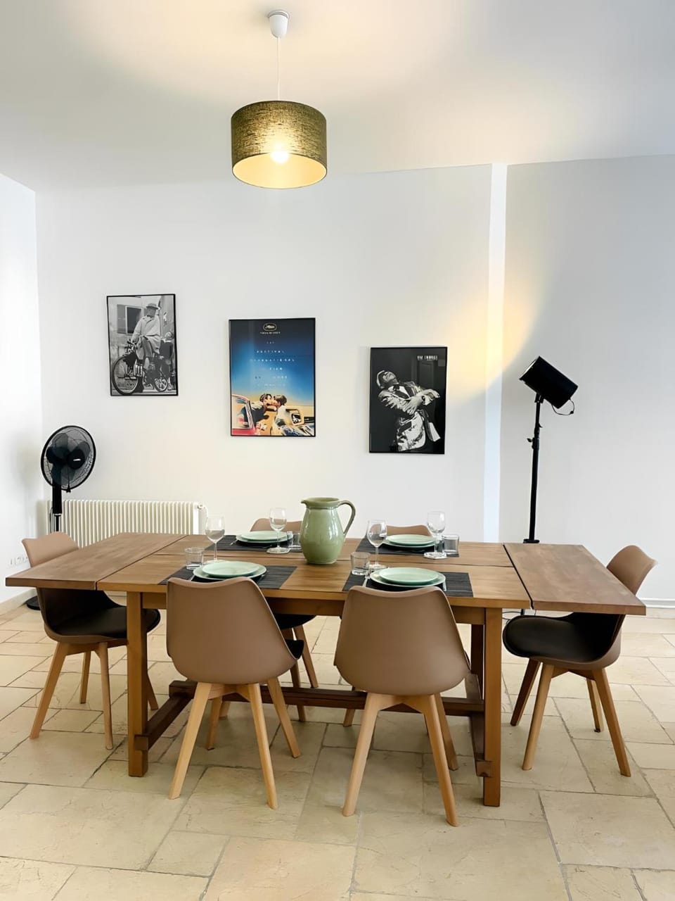Living room, Decorative detail, Seating area, Dining area
