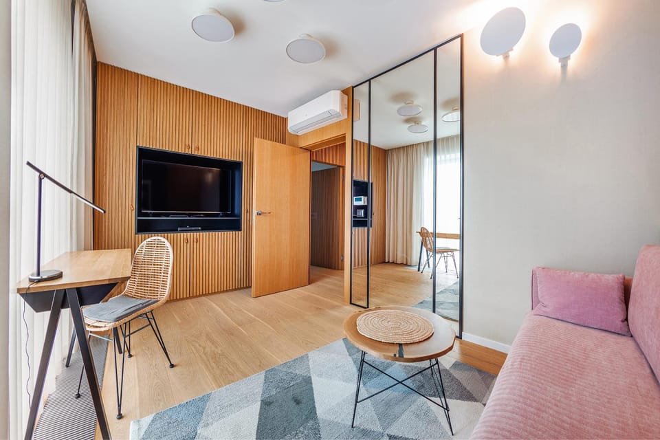 TV and multimedia, Bedroom, wardrobe