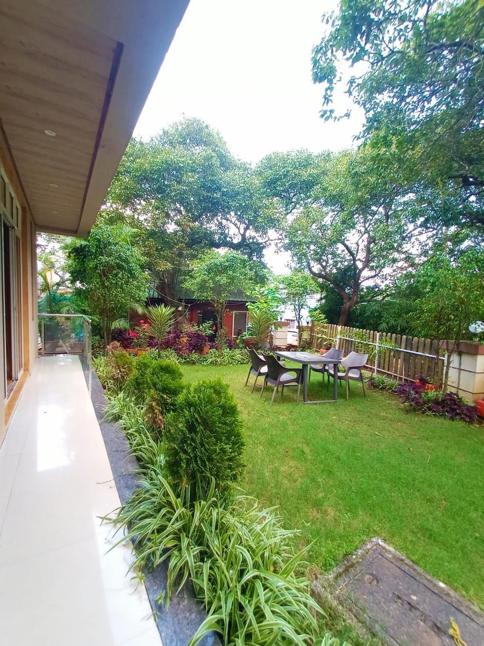 Property building, Spring, Natural landscape, Garden, Garden view