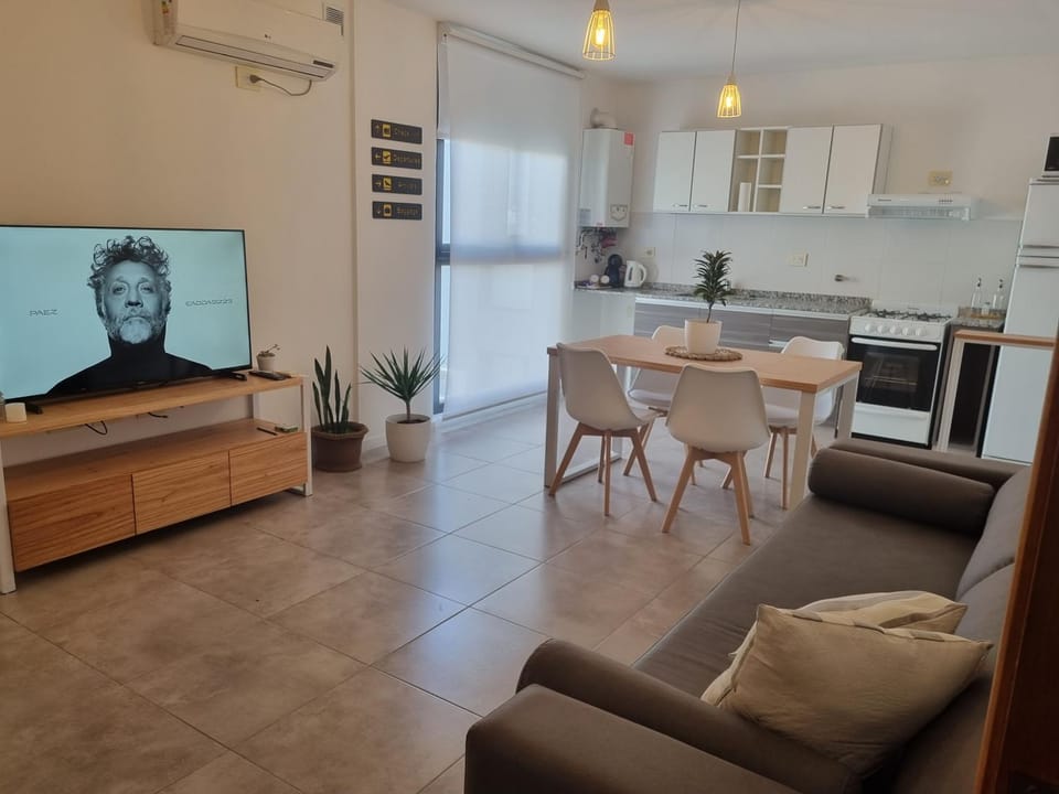 Communal lounge/ TV room, Kitchen or kitchenette, Dining area