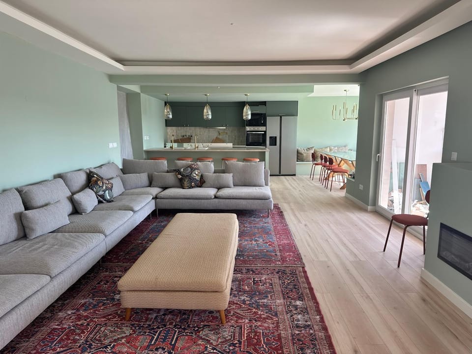 Retreat Villa, Hot tub, BBQ Villa in Lisbon District