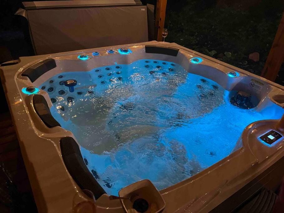 Natural landscape, Hot Tub