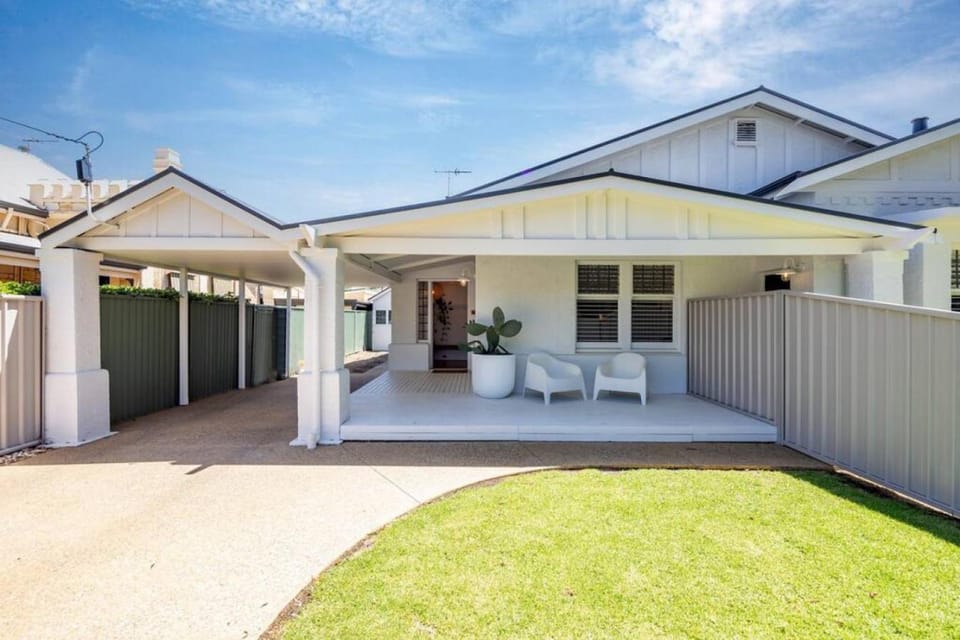 Property building, Patio