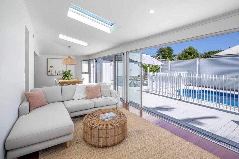 Living room, Swimming pool
