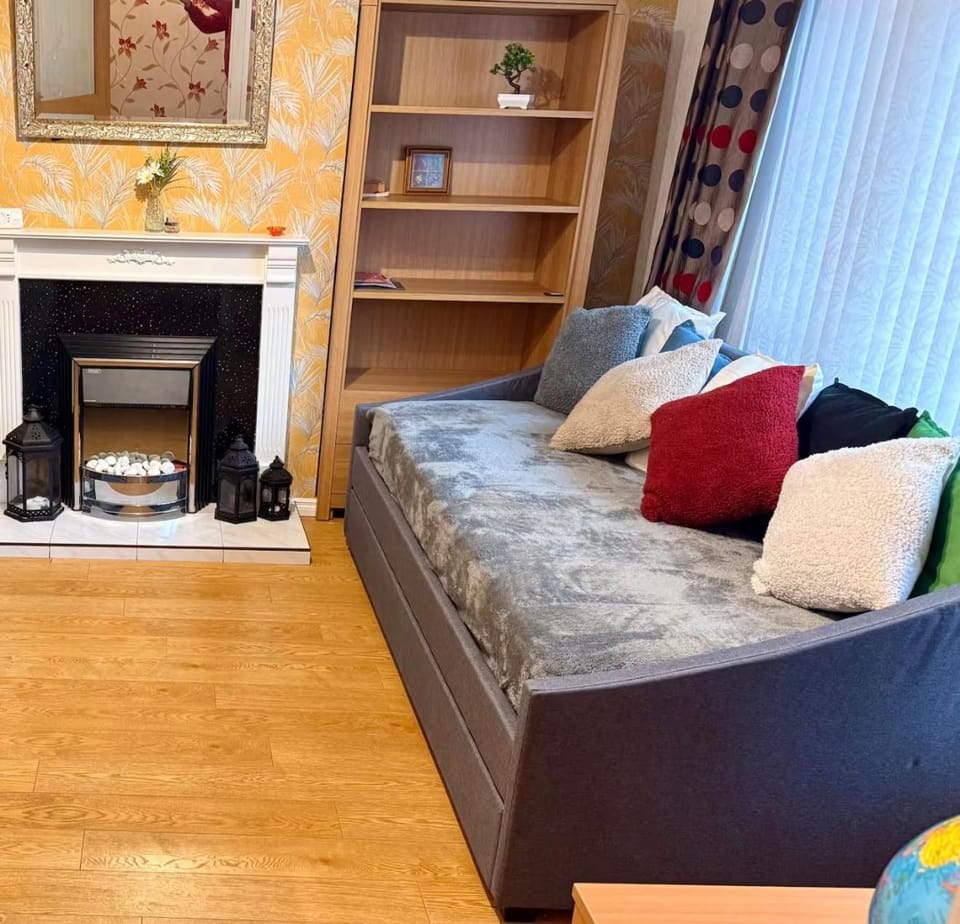 3 Bedroom House near city centre House in Belfast