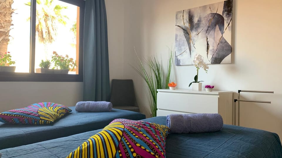 Bedroom with shared bathroom and swimming pool Bed and Breakfast in Corralejo