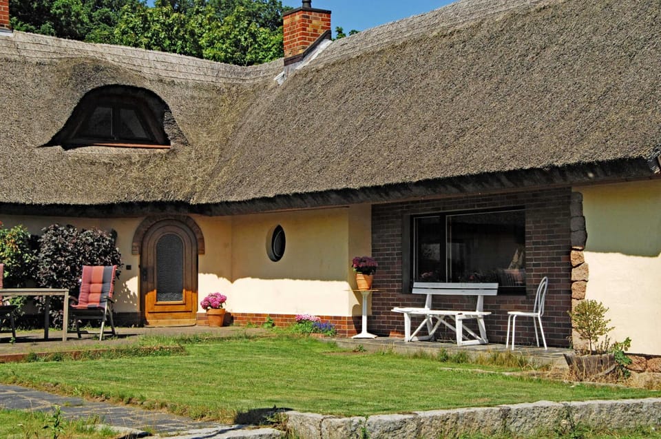 Property building, Spring, Garden, Garden view