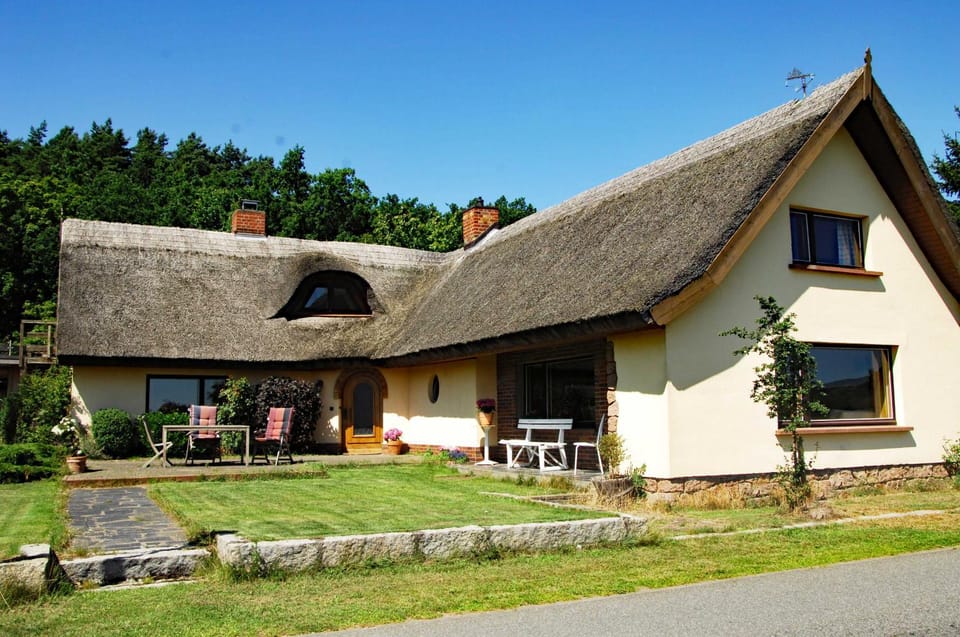 Property building, Spring, Garden, Garden view