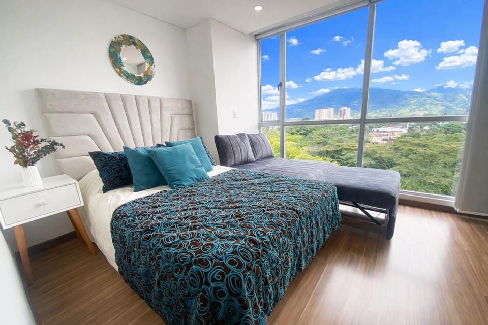 Bed, Natural landscape, Photo of the whole room, Bedroom