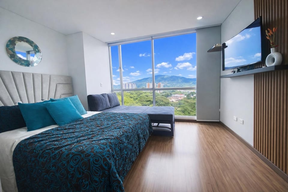Bed, Natural landscape, TV and multimedia, Photo of the whole room, Bedroom, Mountain view