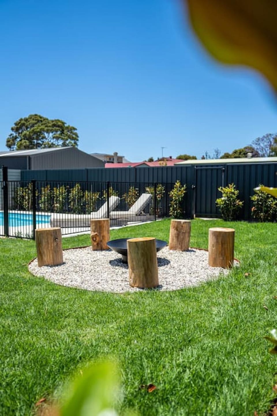 Seaside on Swan Laneway Retreat House in Adelaide