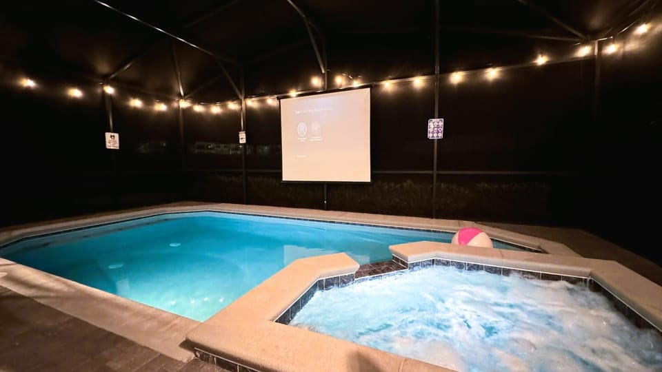 Perfect Private Home by Disney! No Back Neighbor & No Carpet! Heatable Pool&Spa! Games & Themed Rooms! House in Polk County