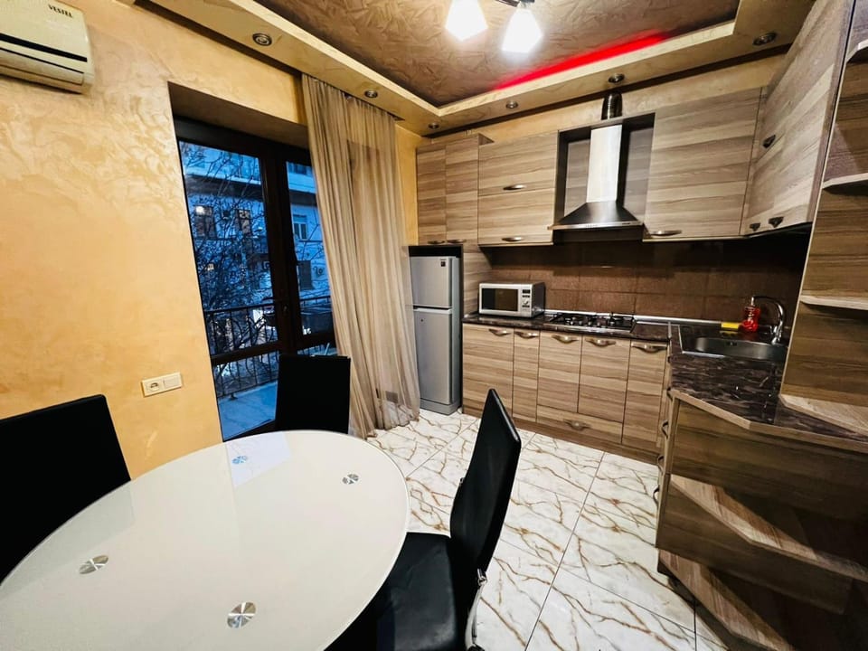 Republic Square, Charming Balcony Apartment in City Center, Best Location! Apartment in Yerevan