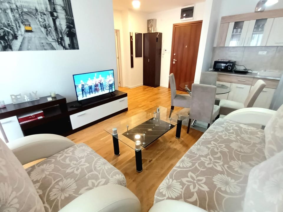 HUGO APARTMAN Green Hill Kompleks- u blizini Akva Parka Apartment in Serbia