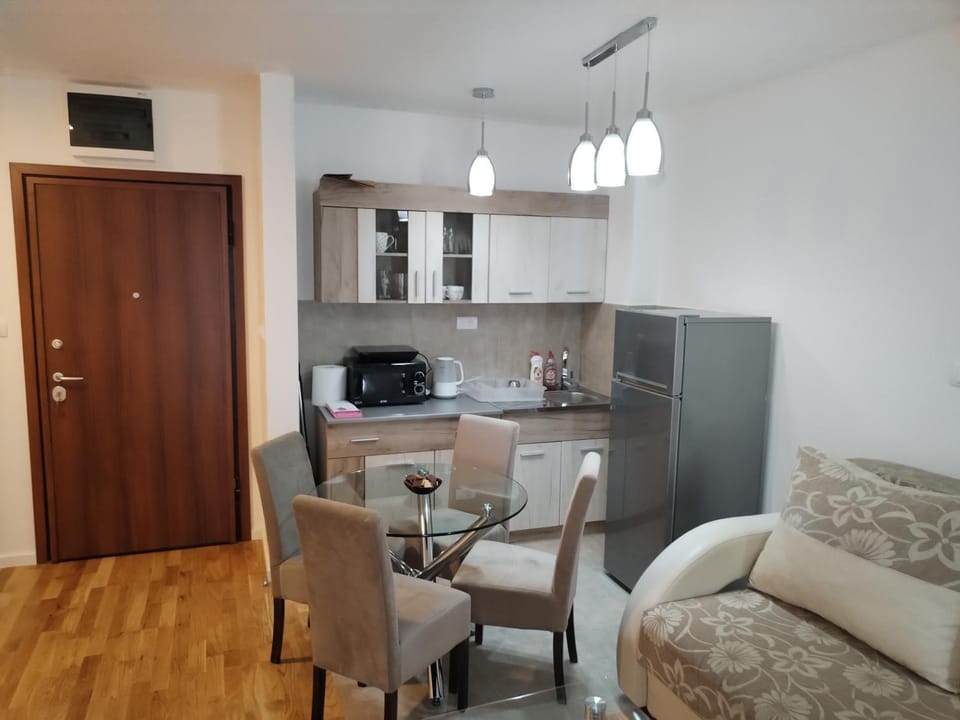 Kitchen or kitchenette, pet friendly