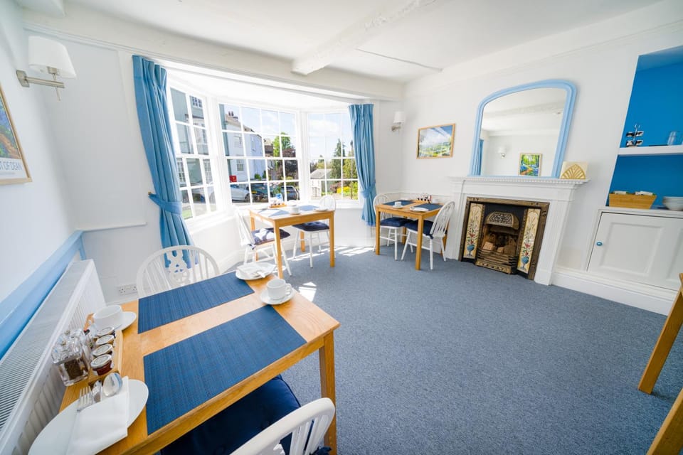 Dining area, Breakfast