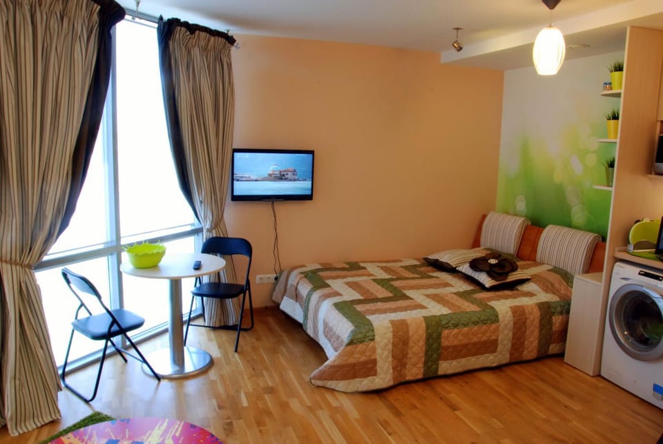 Bed, TV and multimedia