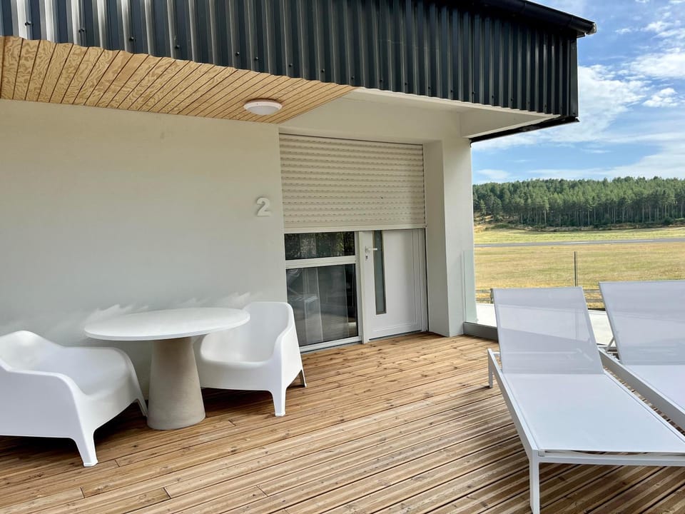 Patio, Dining area