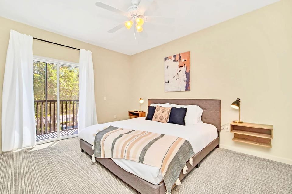 Bed, Bedroom