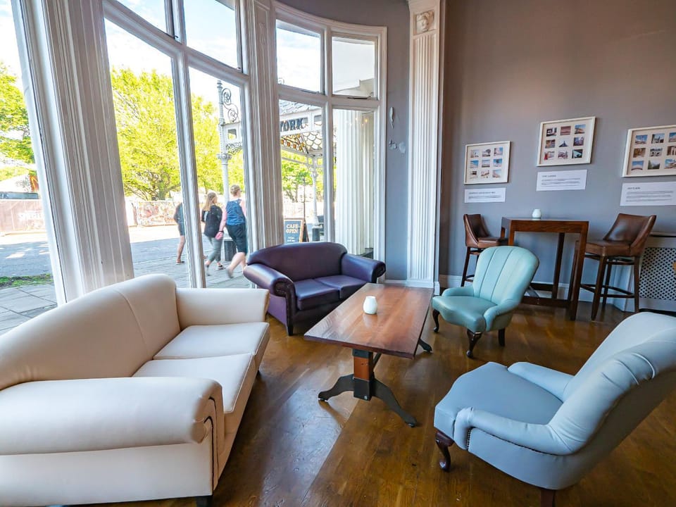 Communal lounge/ TV room, Lounge or bar