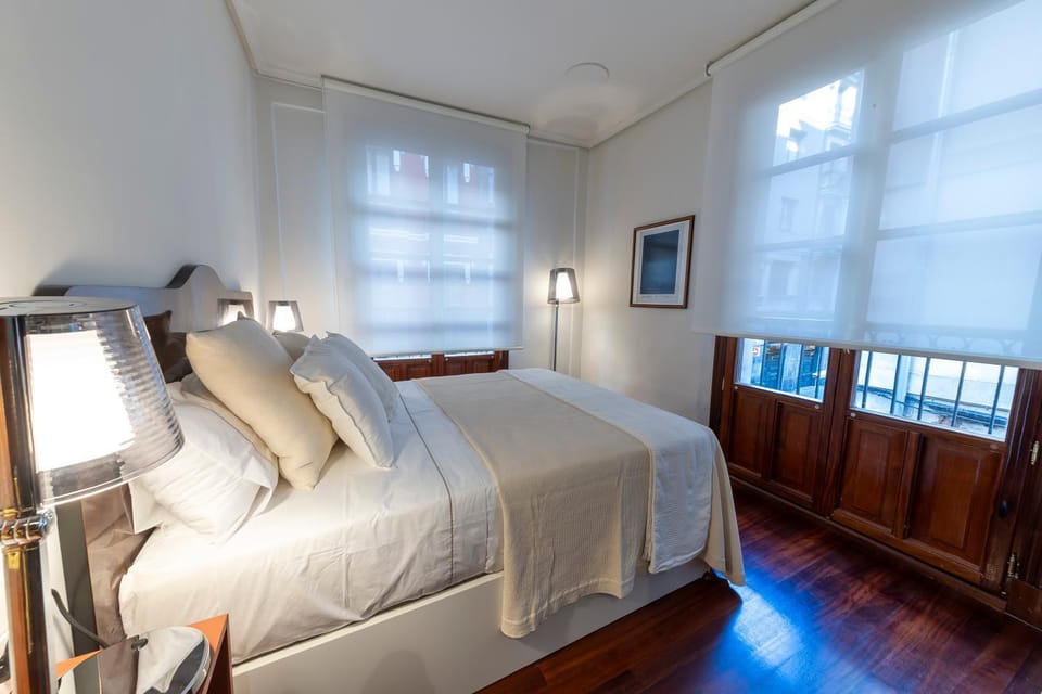 Bed, Balcony/Terrace, Photo of the whole room, Bedroom