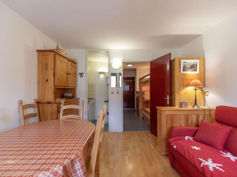 Agréable Studio pour 5 avec balcon exposé sud à La Mongie - FR-1-404-346 Apartment in Aragon