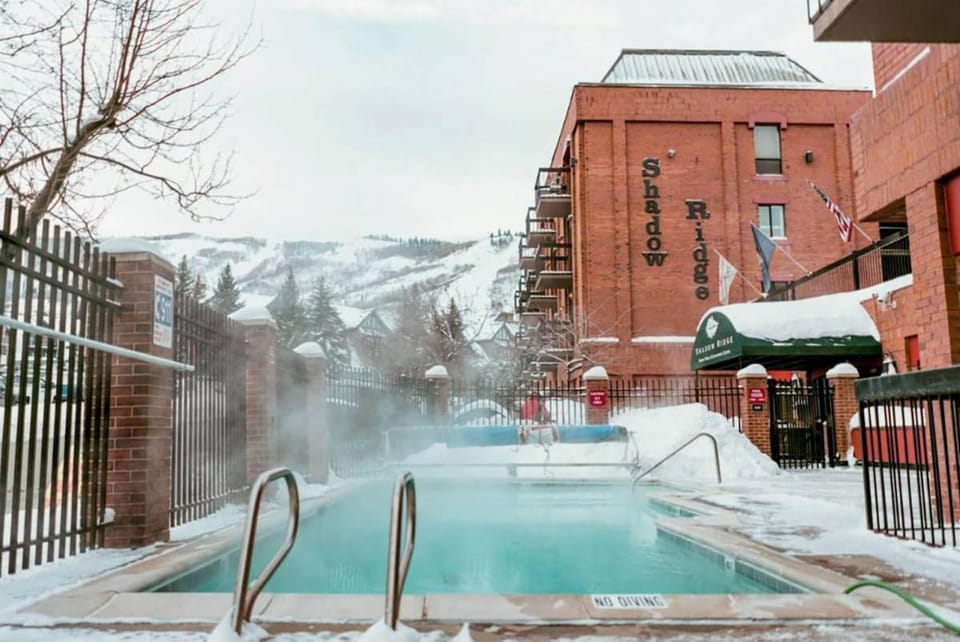 Ski-inski-out Serenity At Shadow Ridge Apartment in Park City