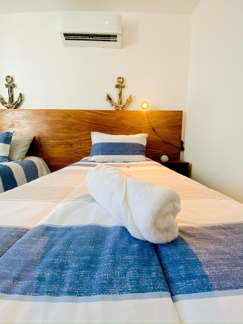 Bed, Bedroom, air conditioner