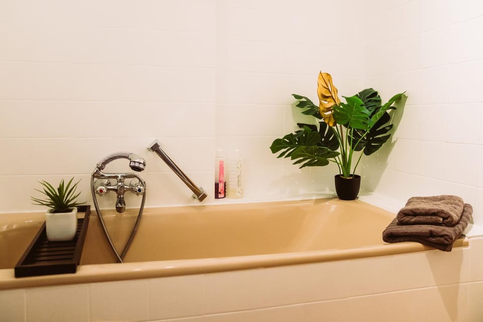 Bathroom, Bath