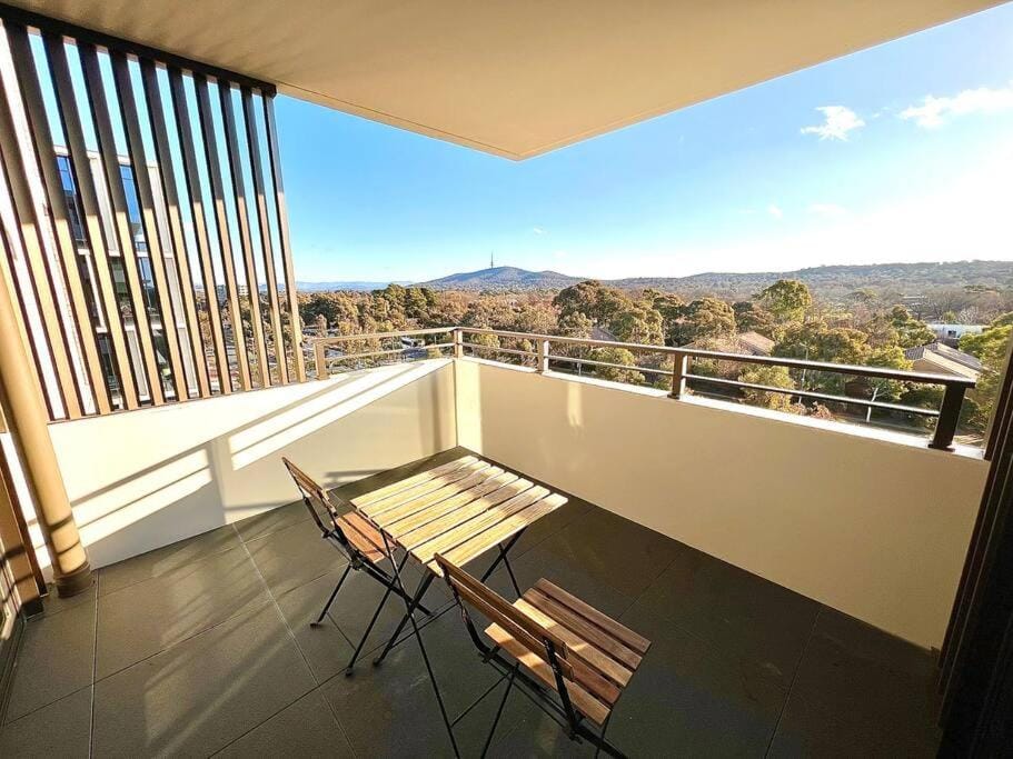 Brand New 2B2B Apt (City, Chinatown, free Parking) Apartment in Canberra