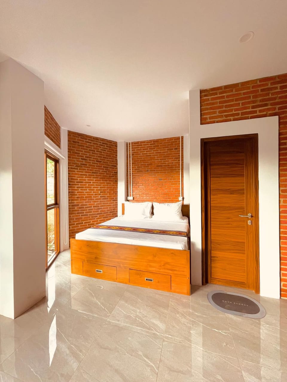 Bed, Photo of the whole room, Bedroom