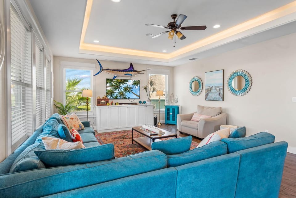 TV and multimedia, Living room, Seating area, furniture