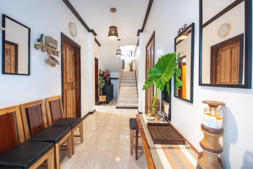 Patio, Living room, Lobby or reception, Seating area, Internal: Not applicable to any particular room